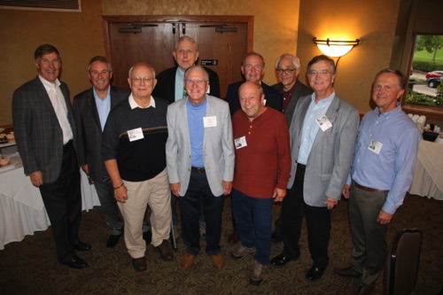 IMG_1041_R50_PreDinner_HockeyTeam1.jpg